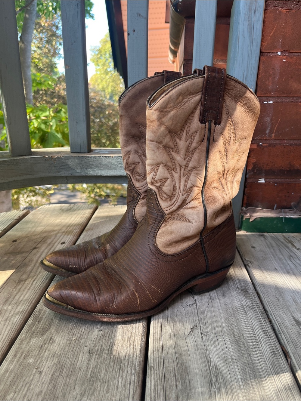 Boulet Vintage Women’s Brown Two-Tone Leather Western Cowboy Boots